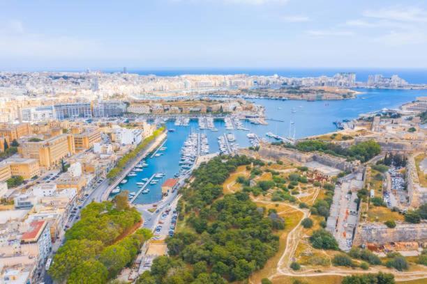A Lovely 3 Bedroom, 3 Baths Home In The Centre Of Gzira By 360 Estates Экстерьер фото