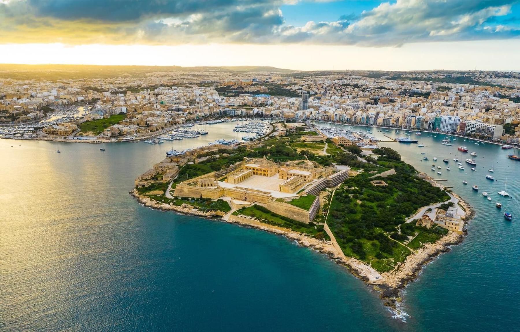 A Lovely 3 Bedroom, 3 Baths Home In The Centre Of Gzira By 360 Estates Экстерьер фото